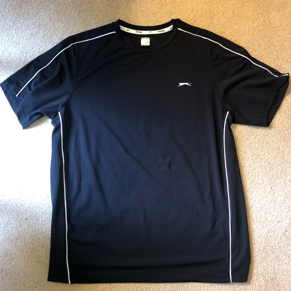 Men’s XL athletic shirt